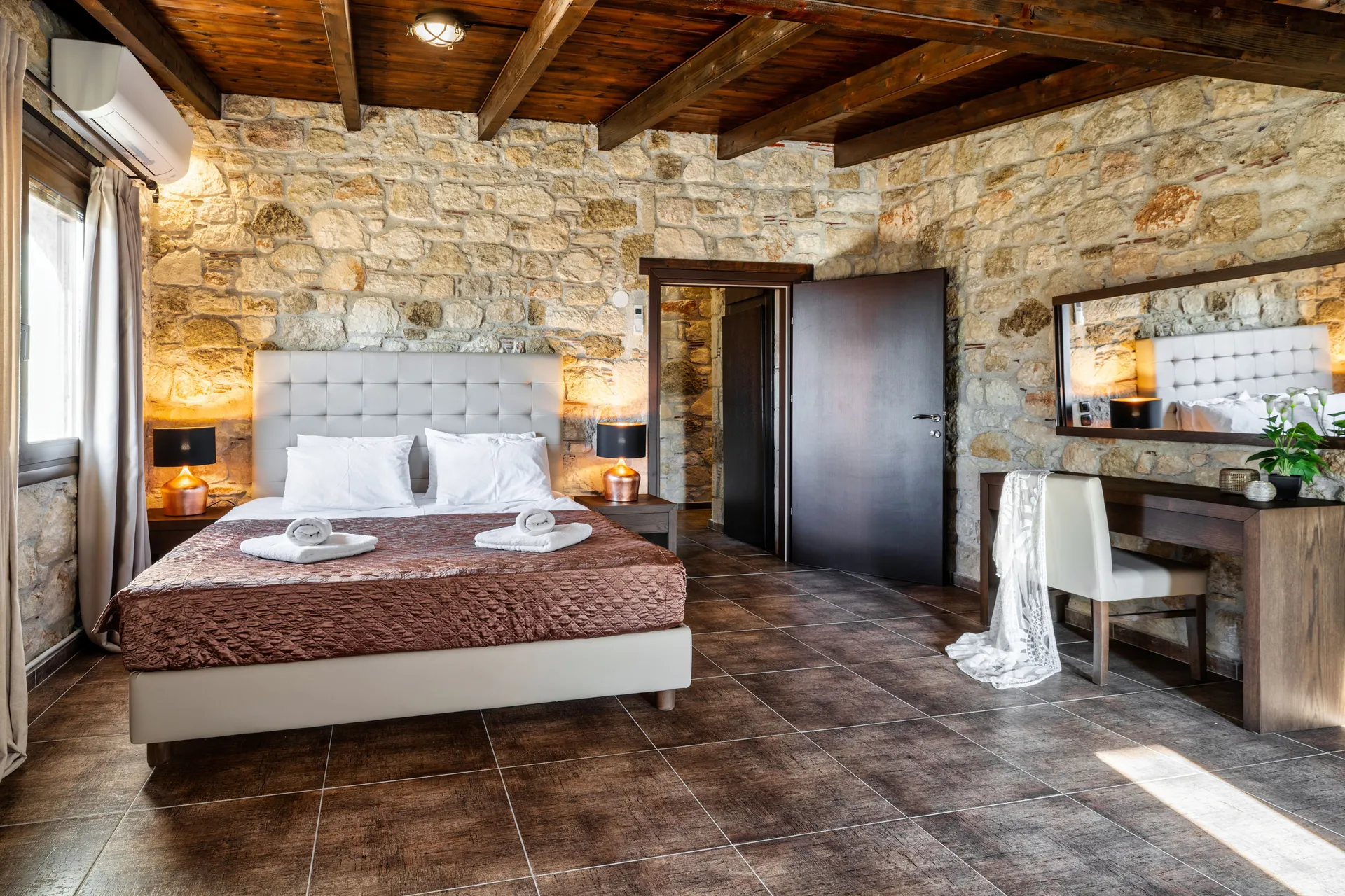 Tiara Holidays - Palmrise Luxury Villas - Thea Villa - bedroom